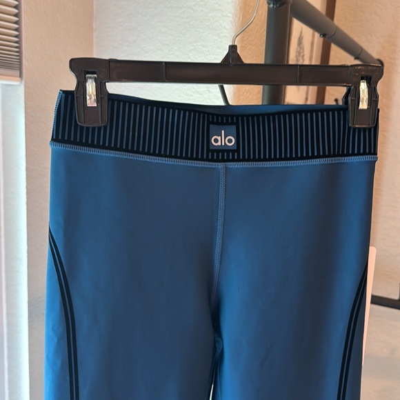 NWT Alo yoga line up leggings size small-eclipse blue - Picture 9 of 16
